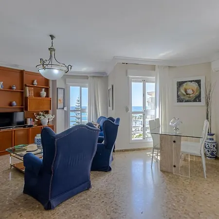 Wonderful With Sea Views Apartament