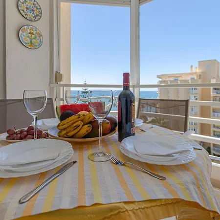 Wonderful With Sea Views Benalmádena